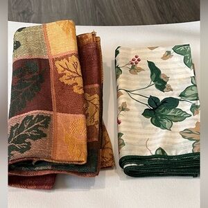 Two sets of 4 Unbranded napkins - Green, Burgundy & Gold - Gold, Green & Ivory